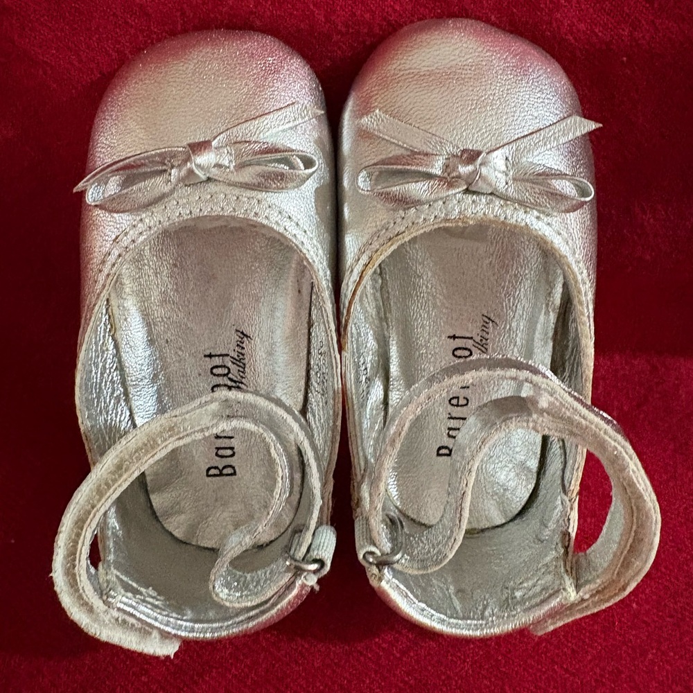 Barefoot silver metalic baby shoes